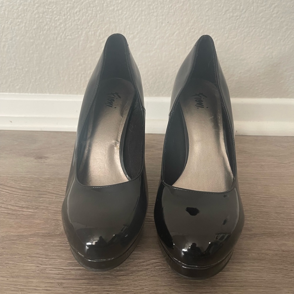 Black shiny heals